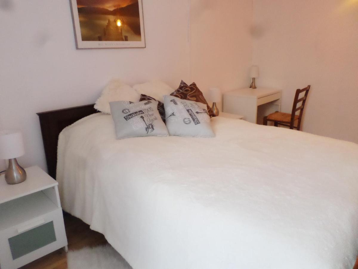 Les Marronniers Bed and Breakfast La Chapelle-sous-Brancion Εξωτερικό φωτογραφία